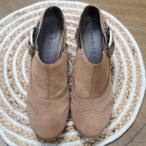 Madison, Women’s Leather, Billy Style Tan Ankle booties, size 8 - Picture 11 of 11